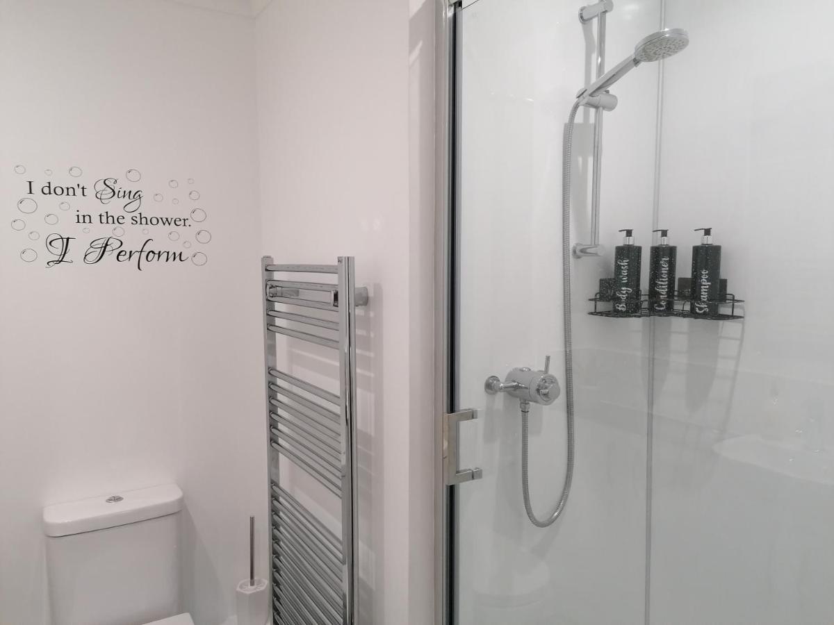 Luxury Modern 2 Bed Apartment, Free Undercroft Parking For 1 Car Southampton Exterior foto